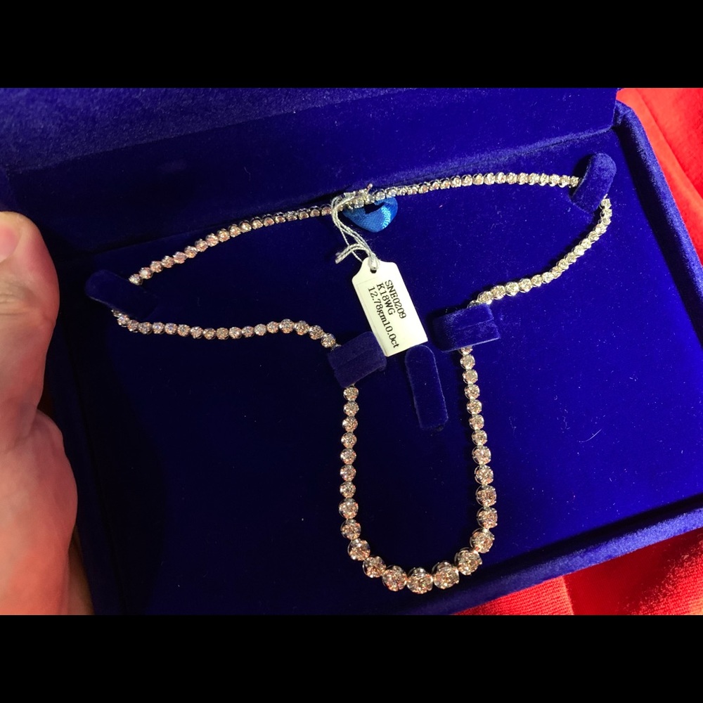 10ct 18k white goldtenjis  necklace 12.78 gms